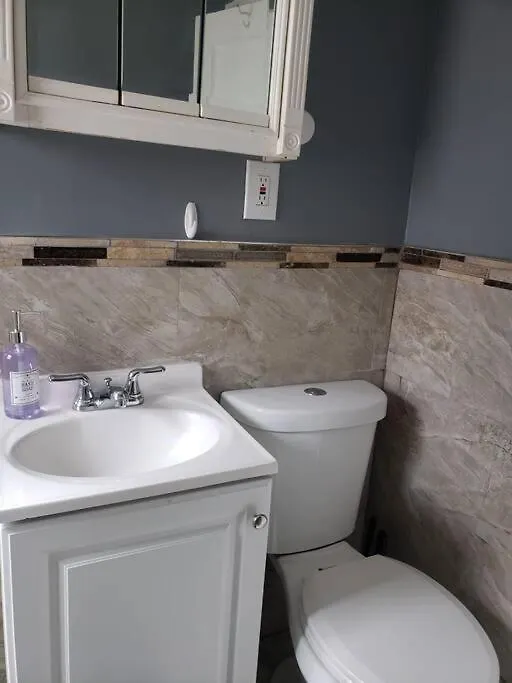 Stay With Ayana In St Albans New York Apartment